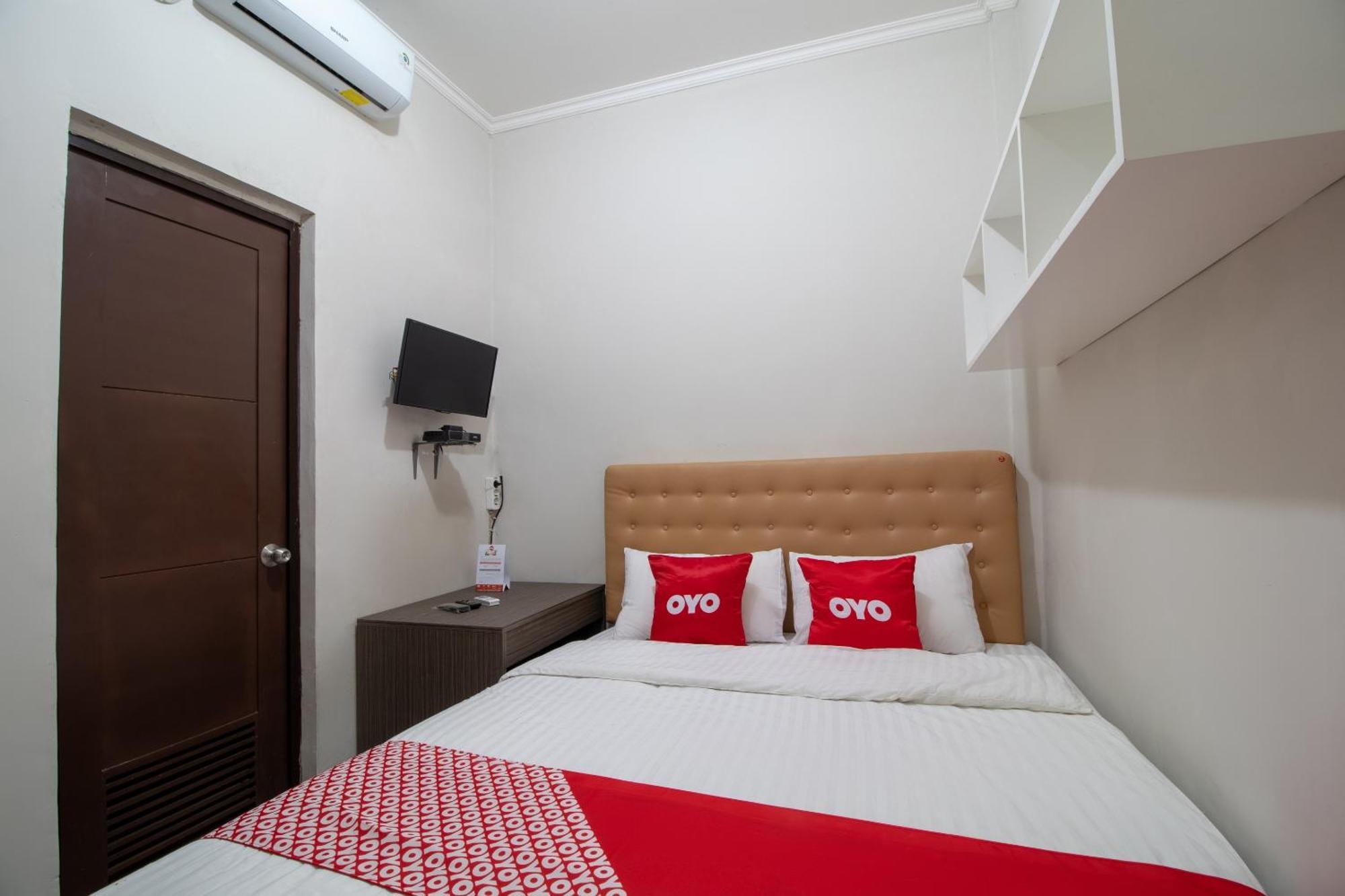 Oyo 3253 Sofia Residence Telukjambe Zewnętrze zdjęcie
