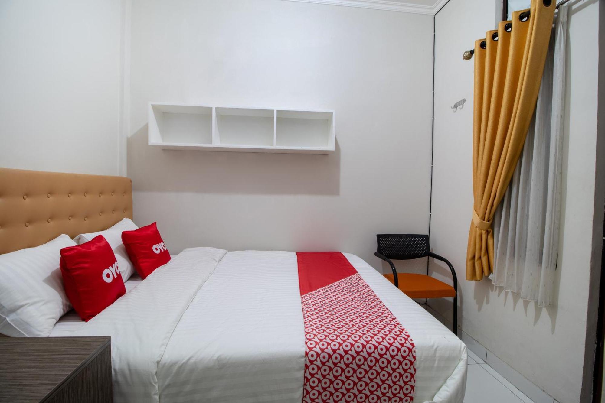 Oyo 3253 Sofia Residence Telukjambe Zewnętrze zdjęcie