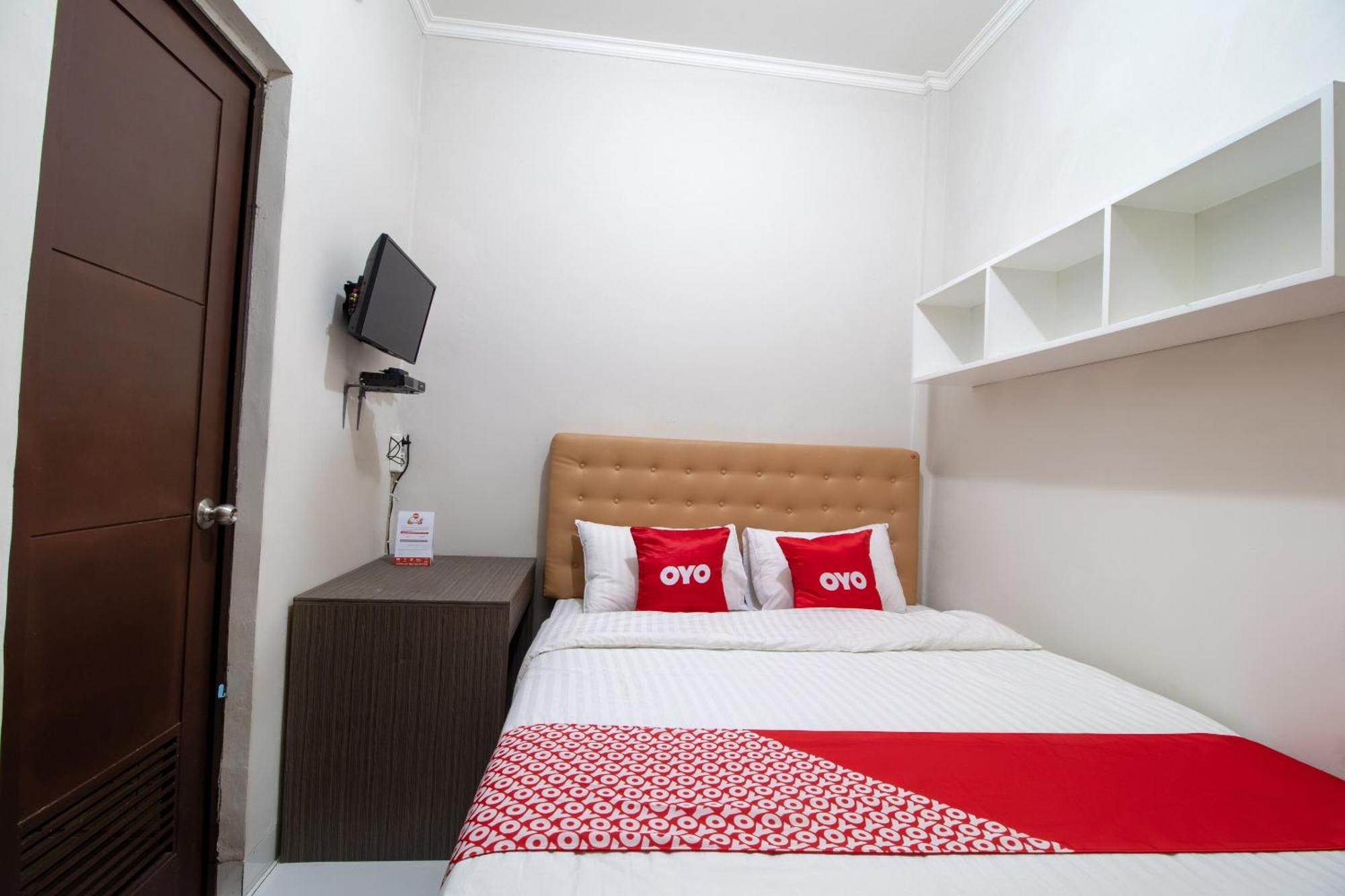 Oyo 3253 Sofia Residence Telukjambe Zewnętrze zdjęcie