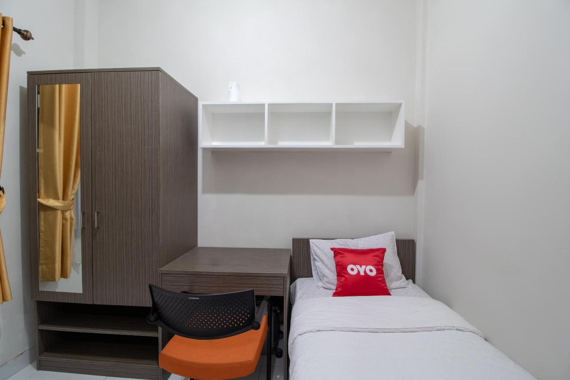 Oyo 3253 Sofia Residence Telukjambe Zewnętrze zdjęcie